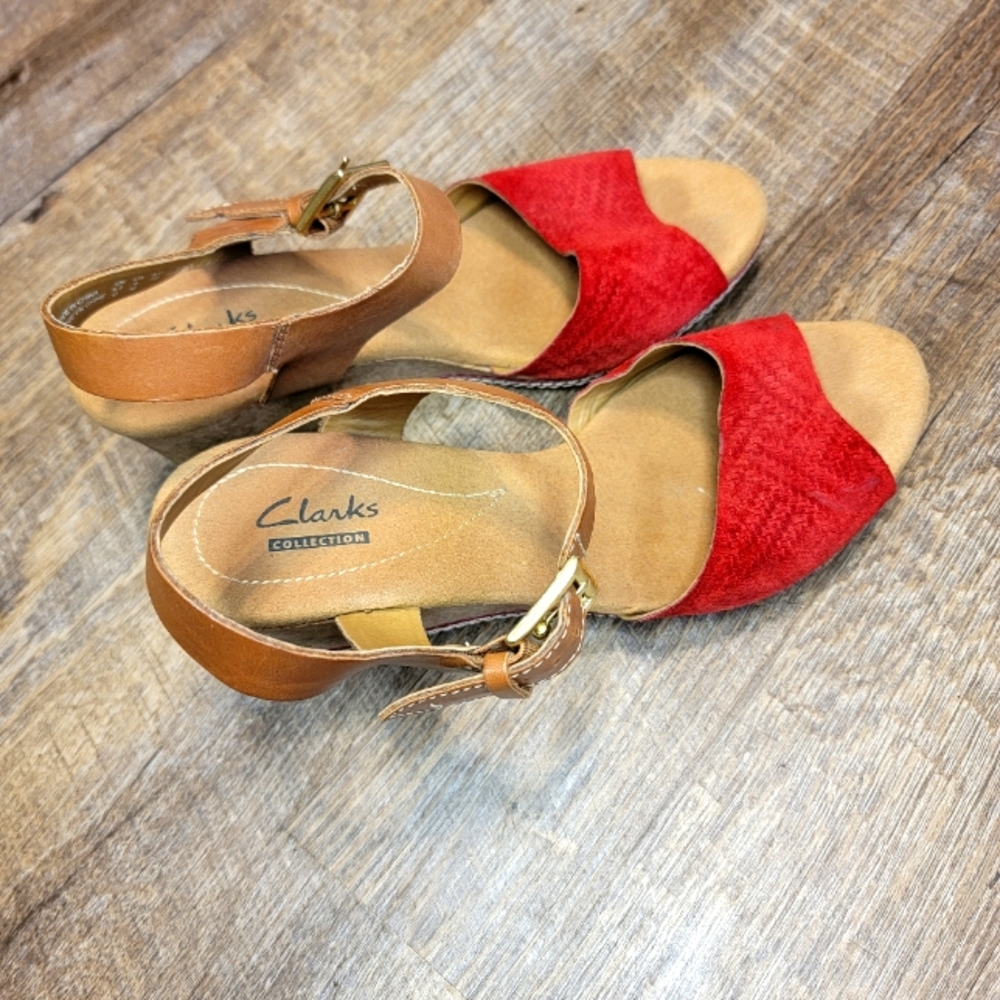 Clark's size 8 wedges